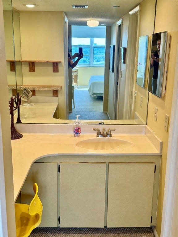 3520 Oaks Way, #807, Pompano Beach, FL 33069 3520 Oaks Way, #807, Pompano Beach, FL 33069