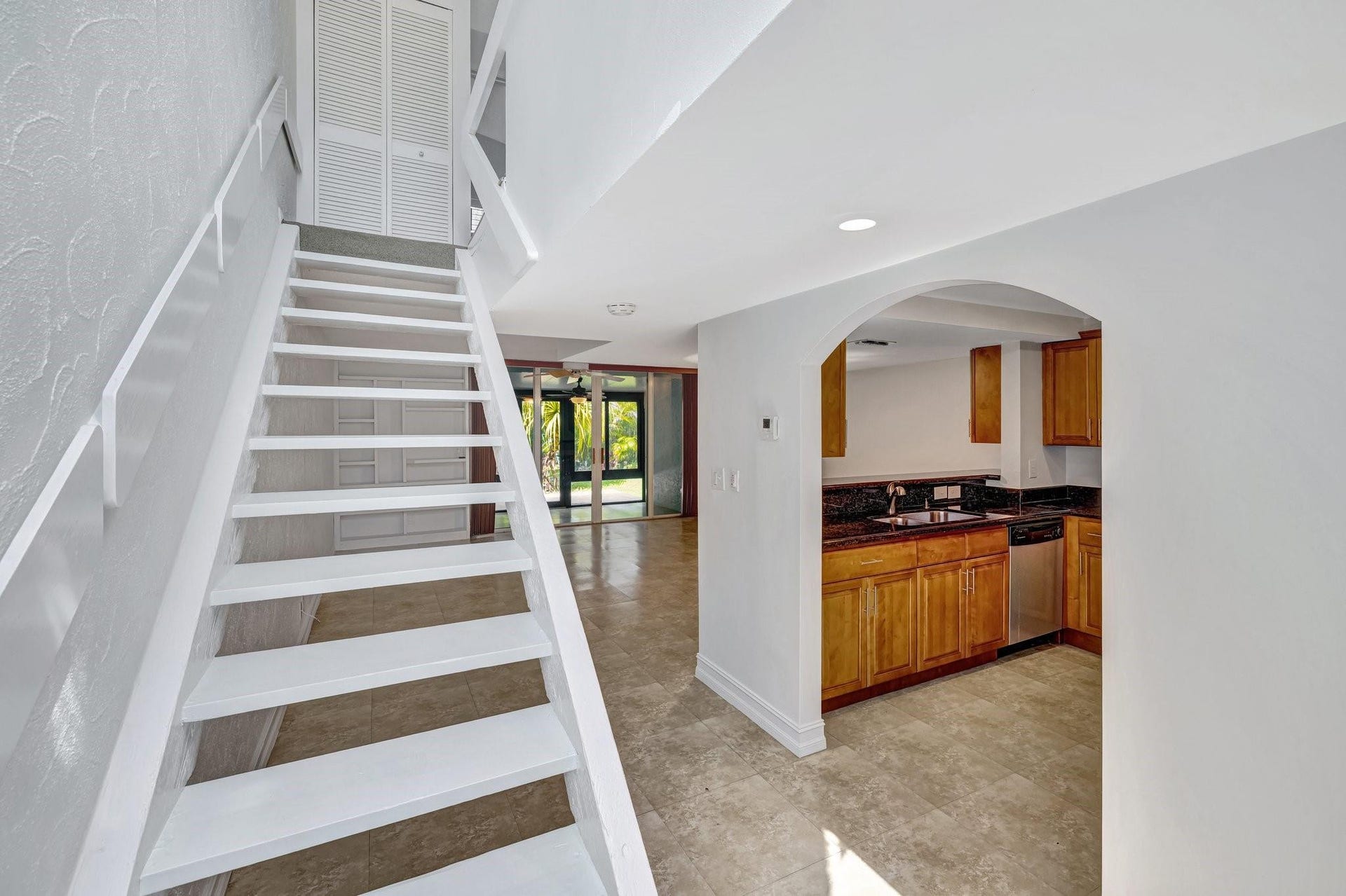 2017 N Dixie Highway, Wilton Manors, FL 33305