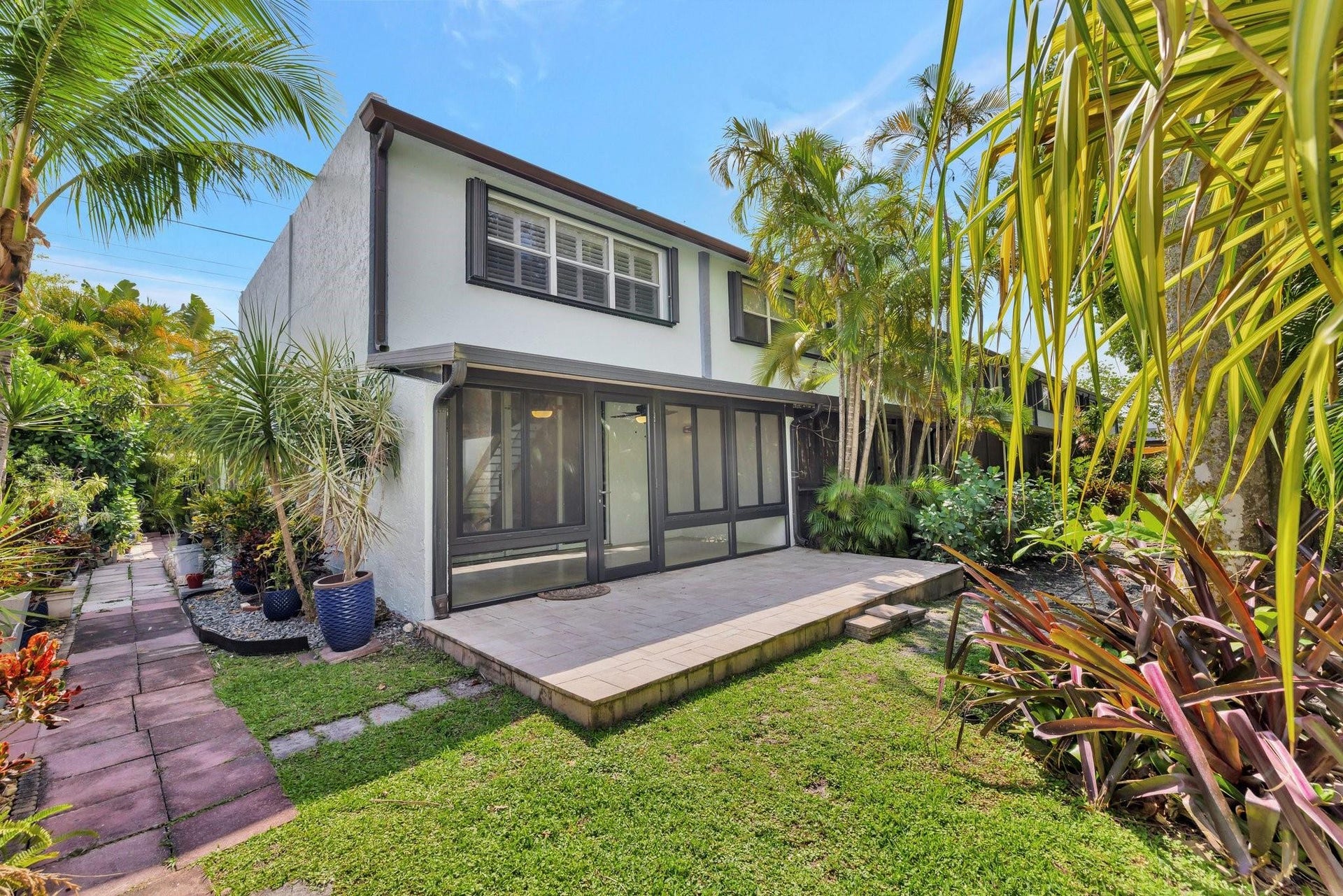 2017 N Dixie Highway, Wilton Manors, FL 33305