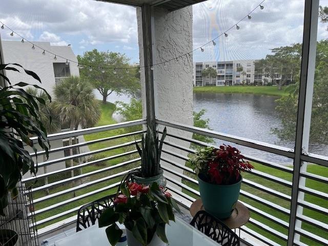 Property photo for 9330 Lagoon Place, #406, Davie, FL