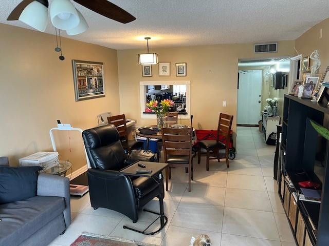 9330 Lagoon Place, #406, Davie, FL 33324