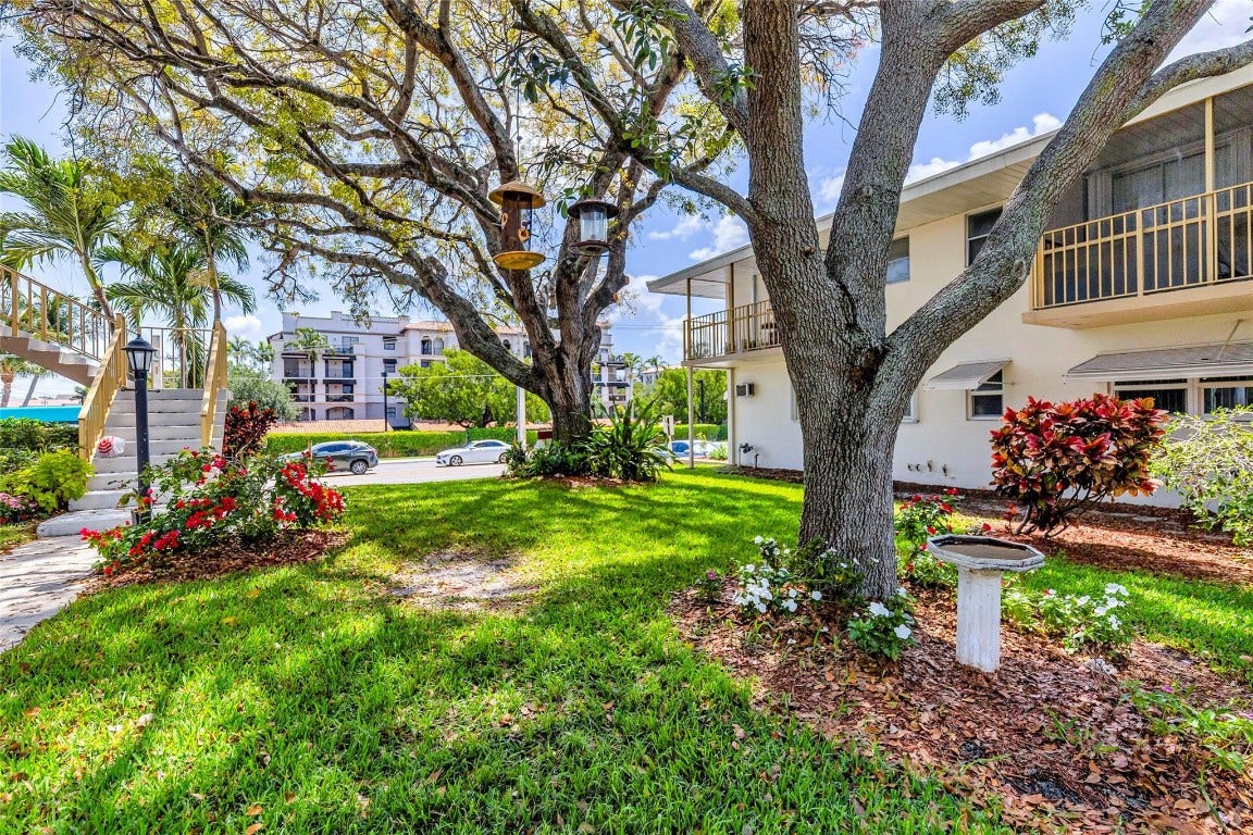 11 SW 4th Avenue, #11, Boca Raton, FL 33432 11 SW 4th Avenue, #11, Boca Raton, FL 33432