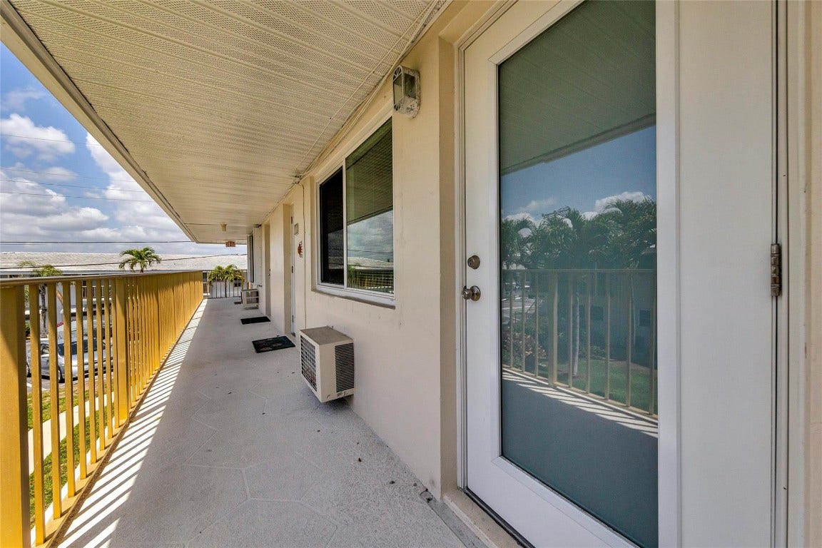 11 SW 4th Avenue, #11, Boca Raton, FL 33432 11 SW 4th Avenue, #11, Boca Raton, FL 33432