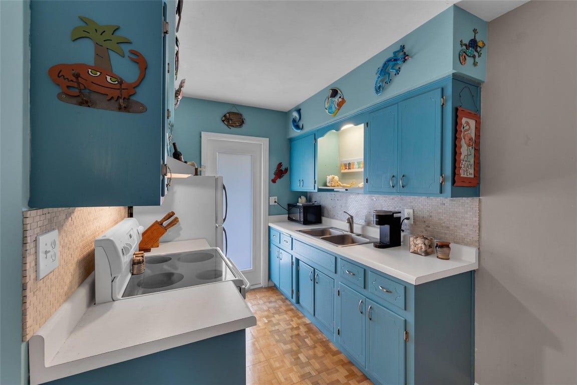 11 SW 4th Avenue, #11, Boca Raton, FL 33432 11 SW 4th Avenue, #11, Boca Raton, FL 33432