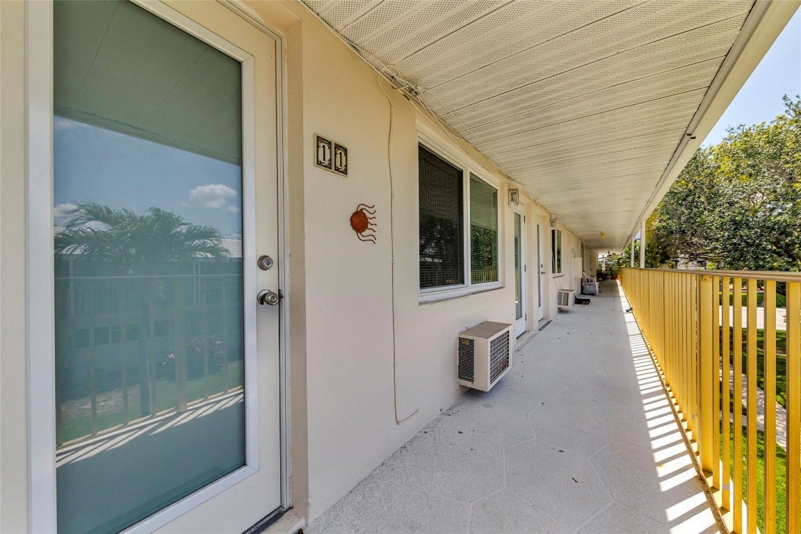 11 SW 4th Avenue, #11, Boca Raton, FL 33432 11 SW 4th Avenue, #11, Boca Raton, FL 33432