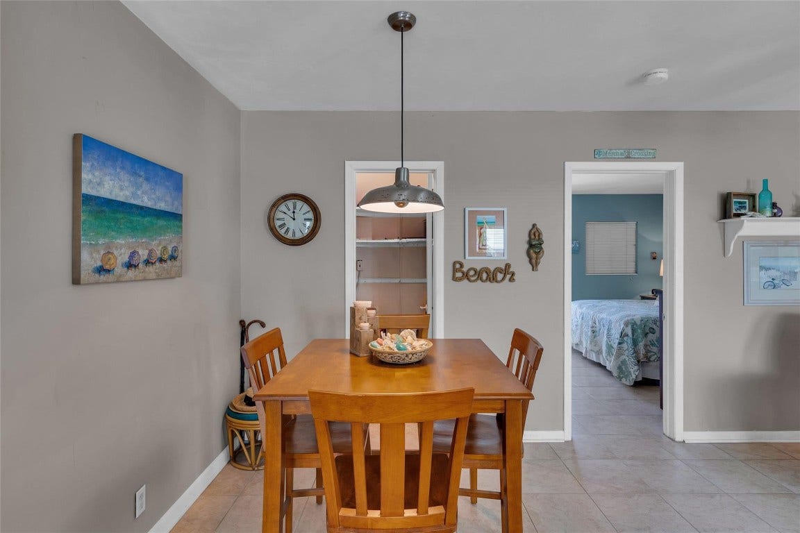 11 SW 4th Avenue, #11, Boca Raton, FL 33432 11 SW 4th Avenue, #11, Boca Raton, FL 33432