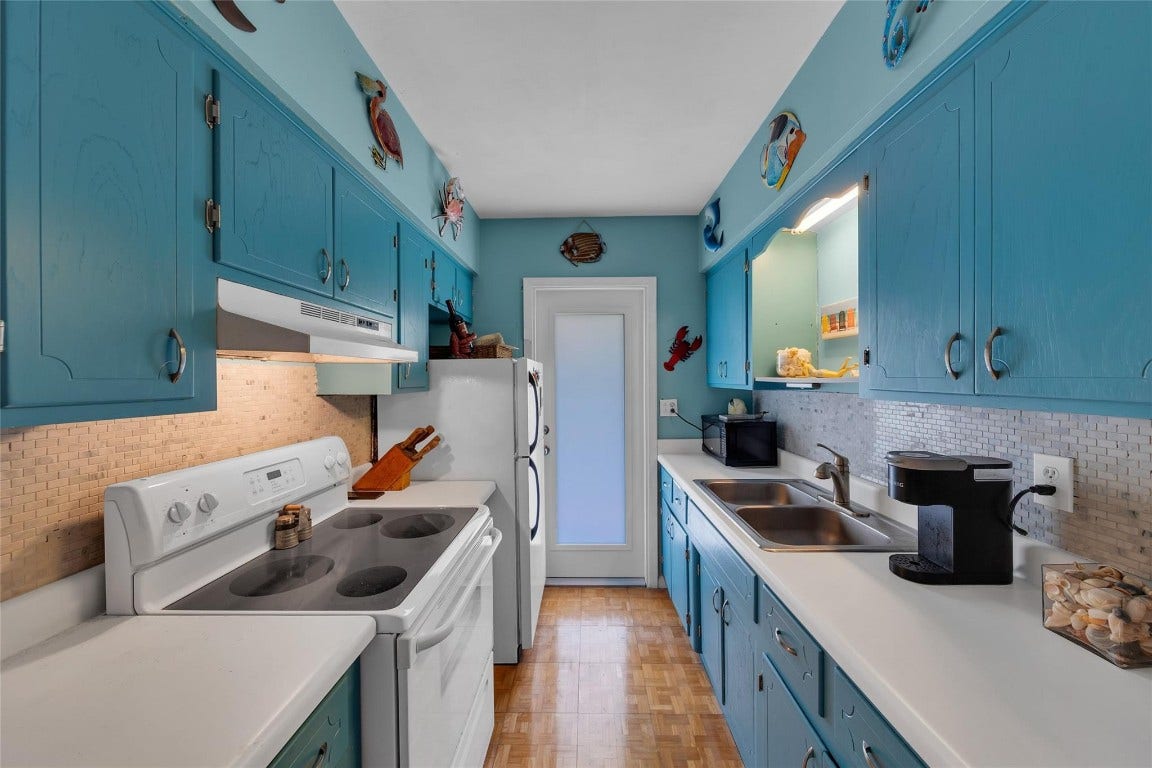 11 SW 4th Avenue, #11, Boca Raton, FL 33432 11 SW 4th Avenue, #11, Boca Raton, FL 33432