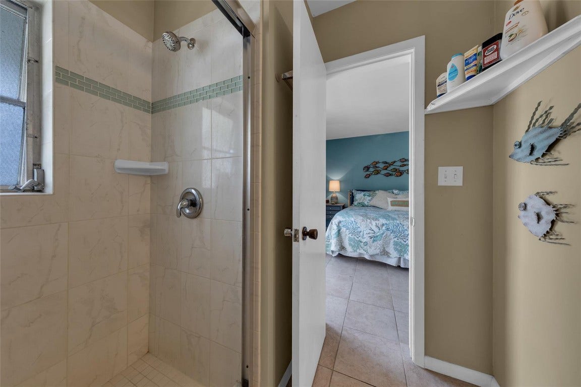 11 SW 4th Avenue, #11, Boca Raton, FL 33432 11 SW 4th Avenue, #11, Boca Raton, FL 33432