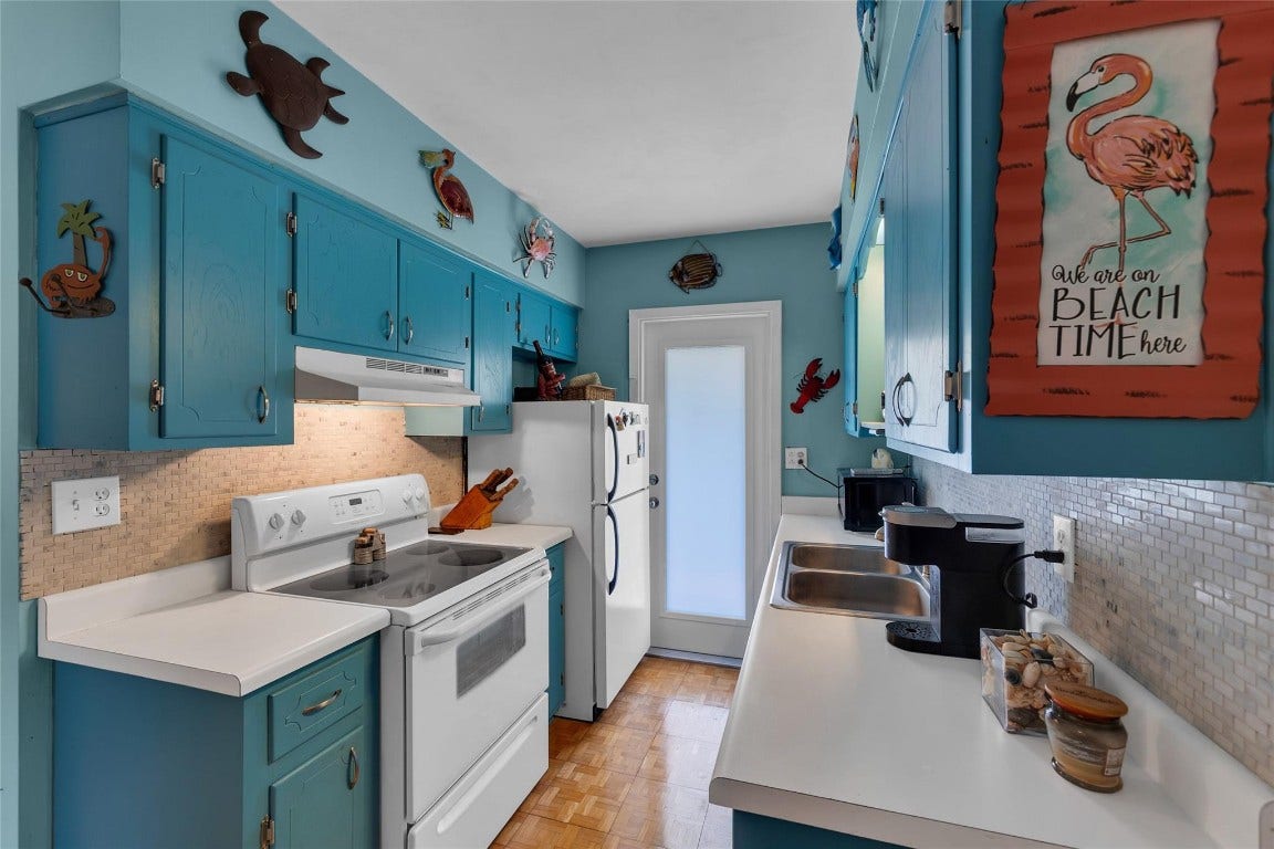 11 SW 4th Avenue, #11, Boca Raton, FL 33432 11 SW 4th Avenue, #11, Boca Raton, FL 33432