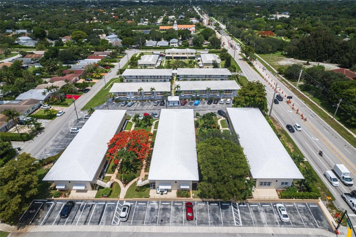 11 SW 4th Avenue, #11, Boca Raton, FL 33432 11 SW 4th Avenue, #11, Boca Raton, FL 33432