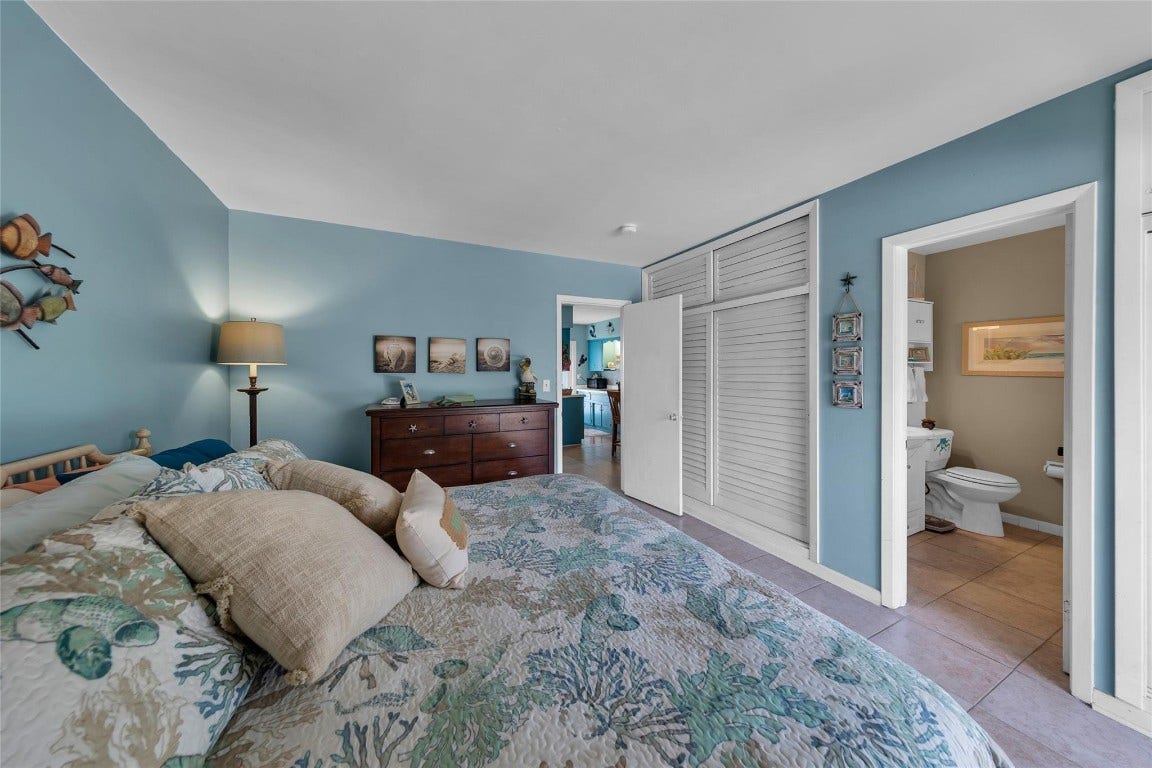 11 SW 4th Avenue, #11, Boca Raton, FL 33432 11 SW 4th Avenue, #11, Boca Raton, FL 33432