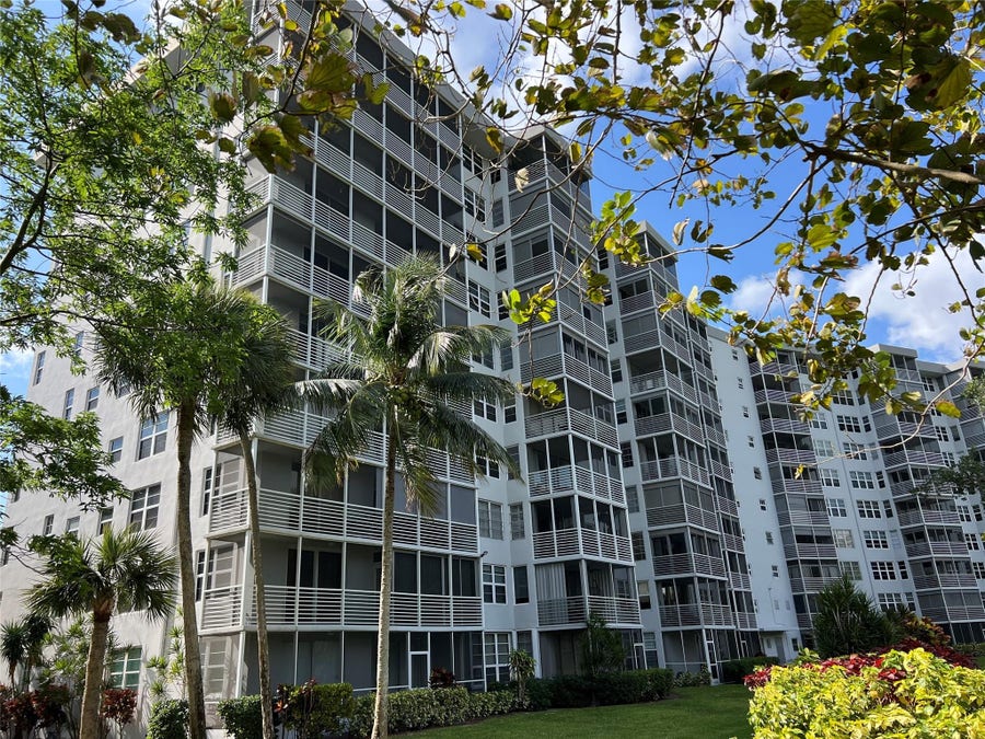 Property photo for 625 Oaks Drive, #901, Pompano Beach, FL