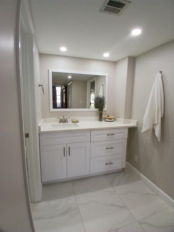 907 Cypress Terrace, #104, Pompano Beach, FL 33069