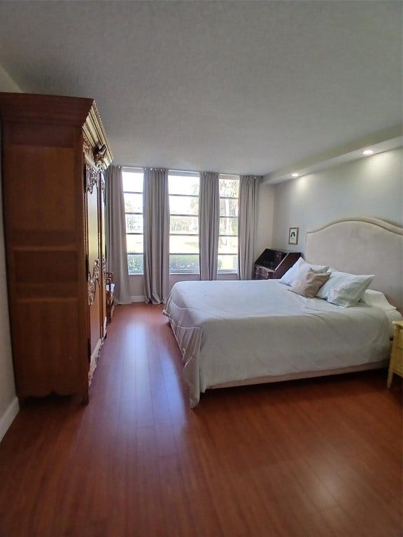 907 Cypress Terrace, #104, Pompano Beach, FL 33069