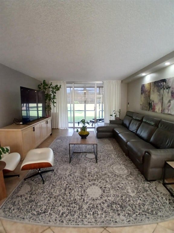 907 Cypress Terrace, #104, Pompano Beach, FL 33069