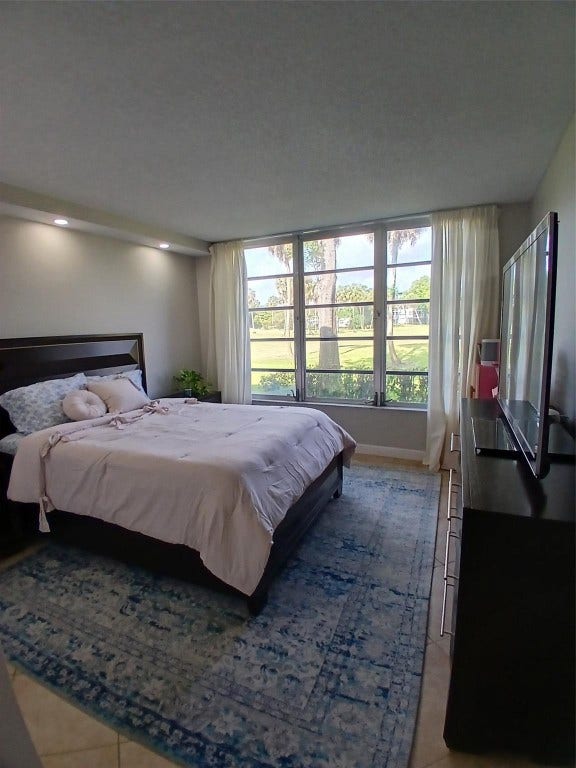 907 Cypress Terrace, #104, Pompano Beach, FL 33069