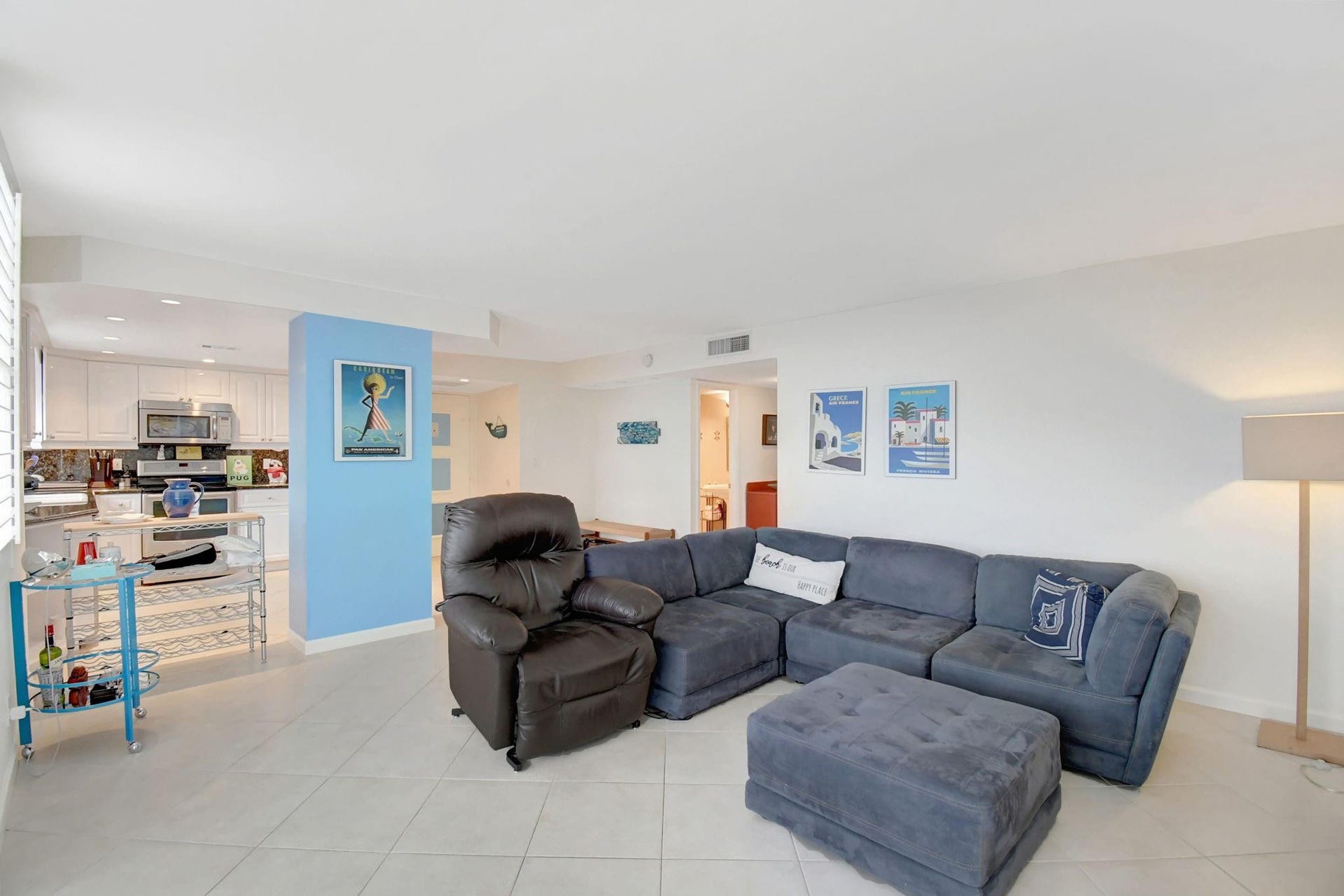 3015 N Ocean Boulevard, #12F, Fort Lauderdale, FL 33308 living room