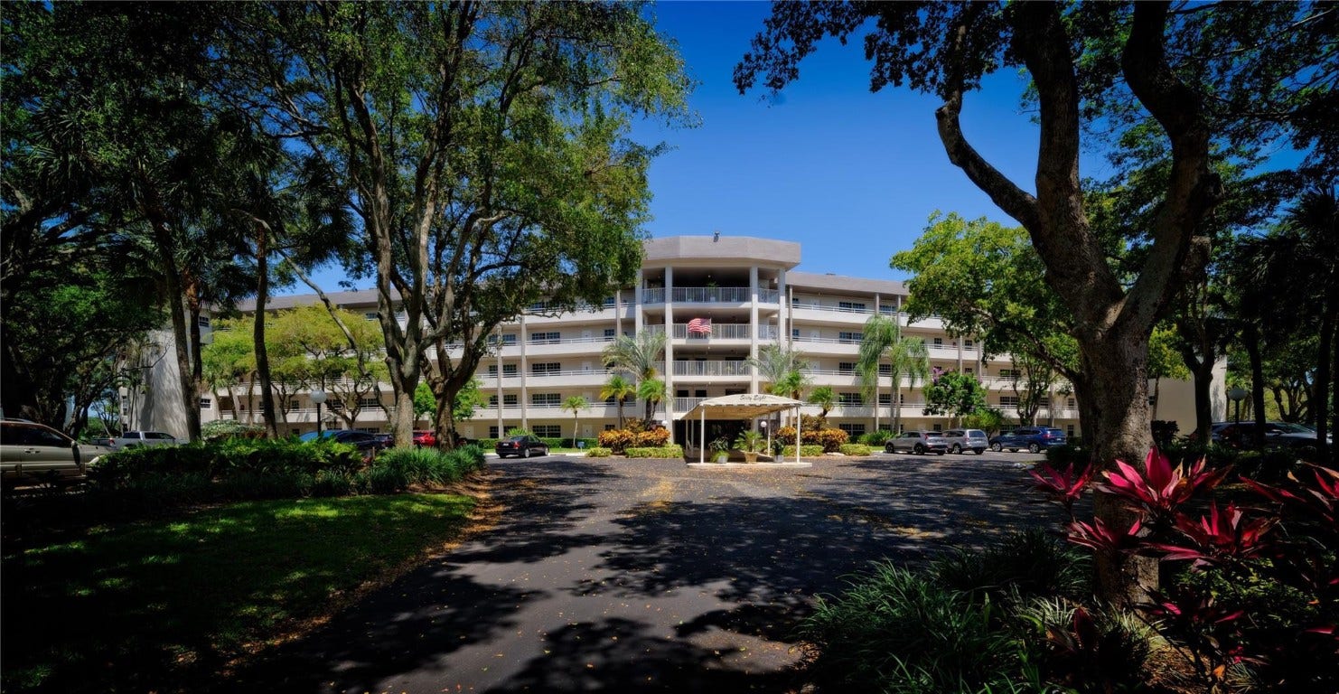 545 Oaks Lane, #310, Pompano Beach, FL 33069 545 Oaks Lane, #310, Pompano Beach, FL 33069