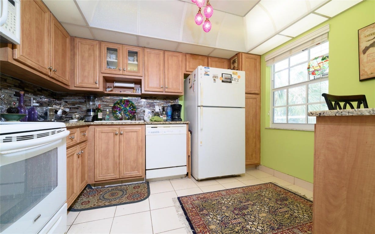 545 Oaks Lane, #310, Pompano Beach, FL 33069 545 Oaks Lane, #310, Pompano Beach, FL 33069