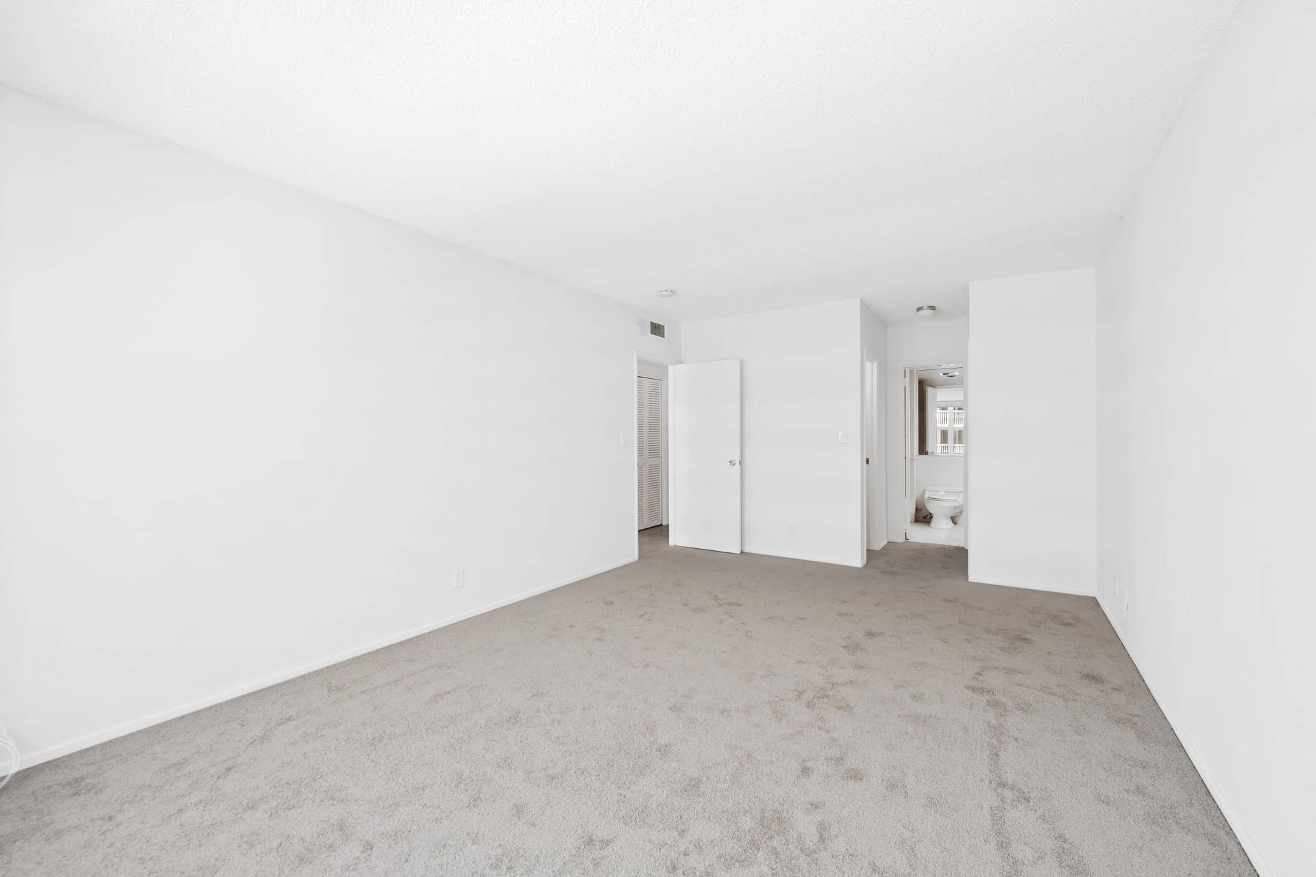 4010 Galt Ocean Drive, #702, Fort Lauderdale, FL 33308 Primary bedroom