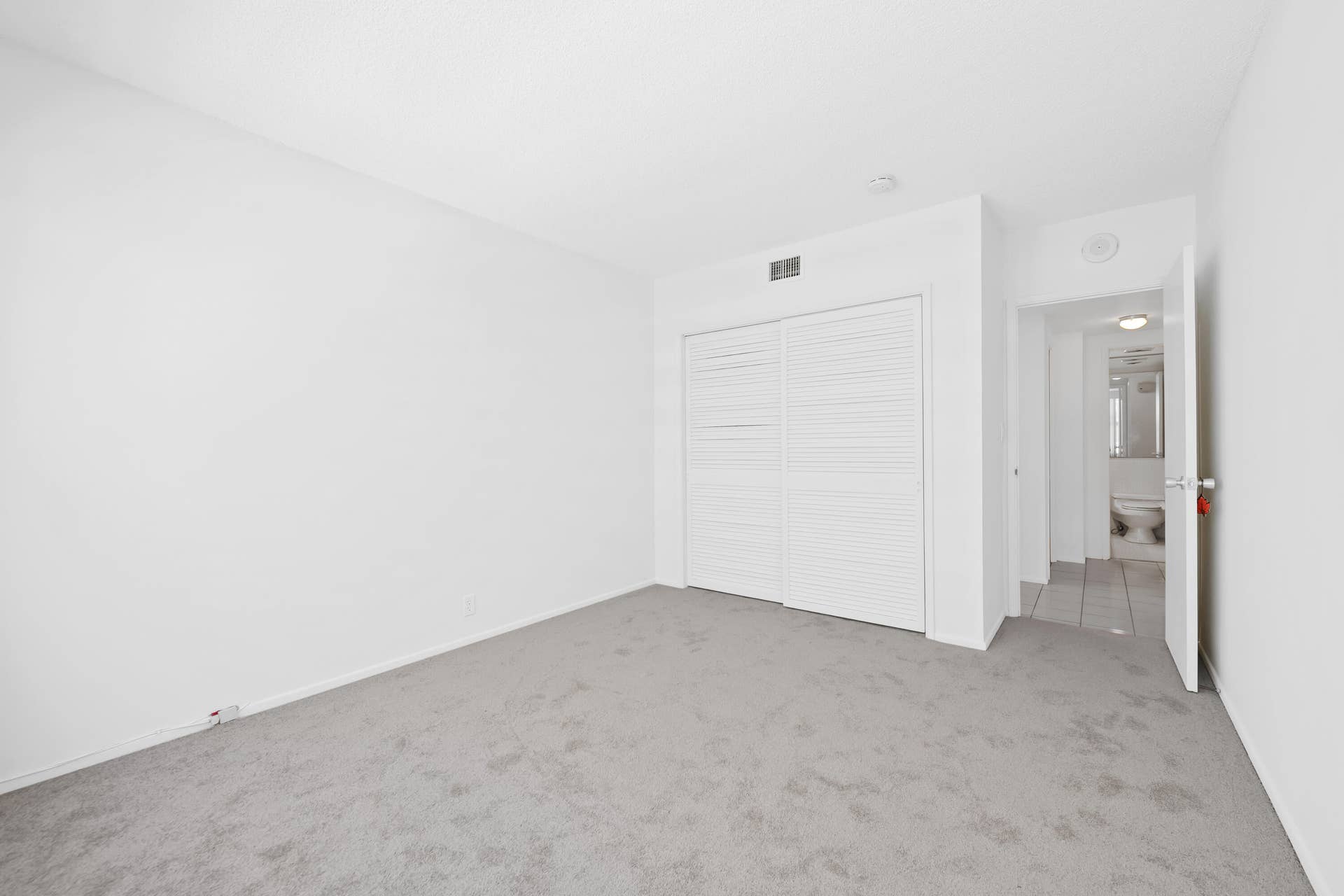 4010 Galt Ocean Drive, #702, Fort Lauderdale, FL 33308 Guest bedroom