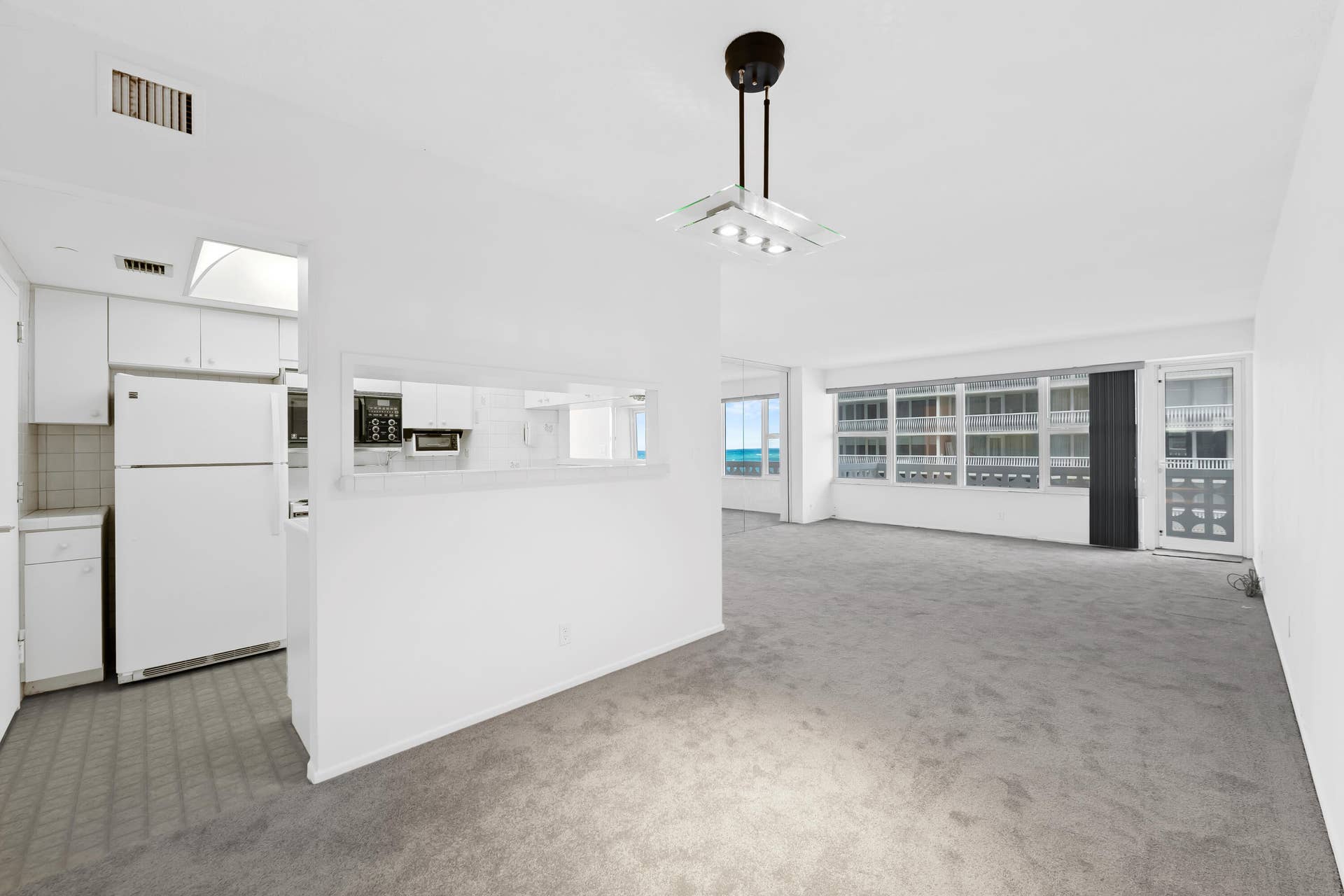 4010 Galt Ocean Drive, #702, Fort Lauderdale, FL 33308 Dining area and kitchen