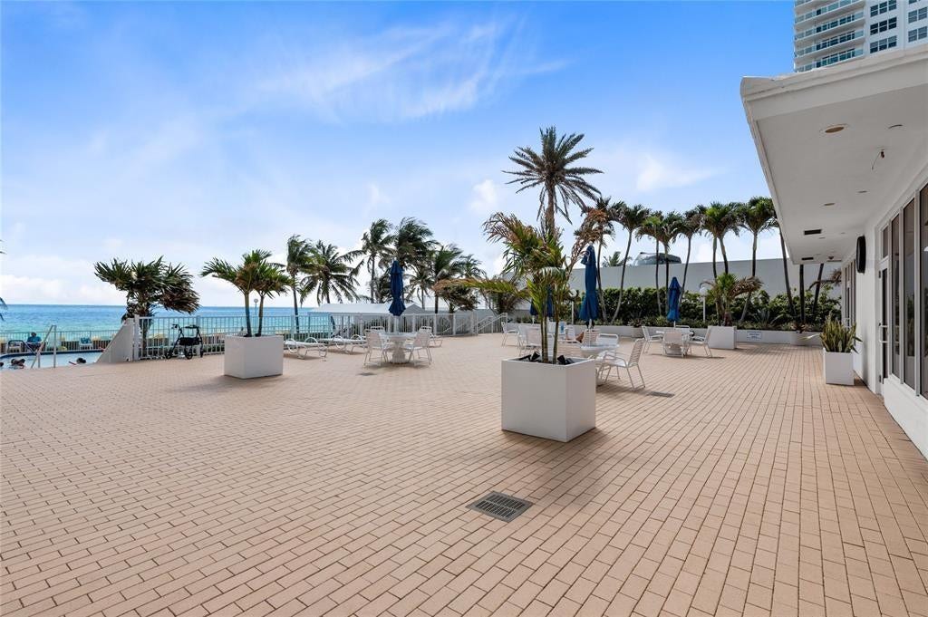 4010 Galt Ocean Drive, #702, Fort Lauderdale, FL 33308 Deck outside of beachfront community room