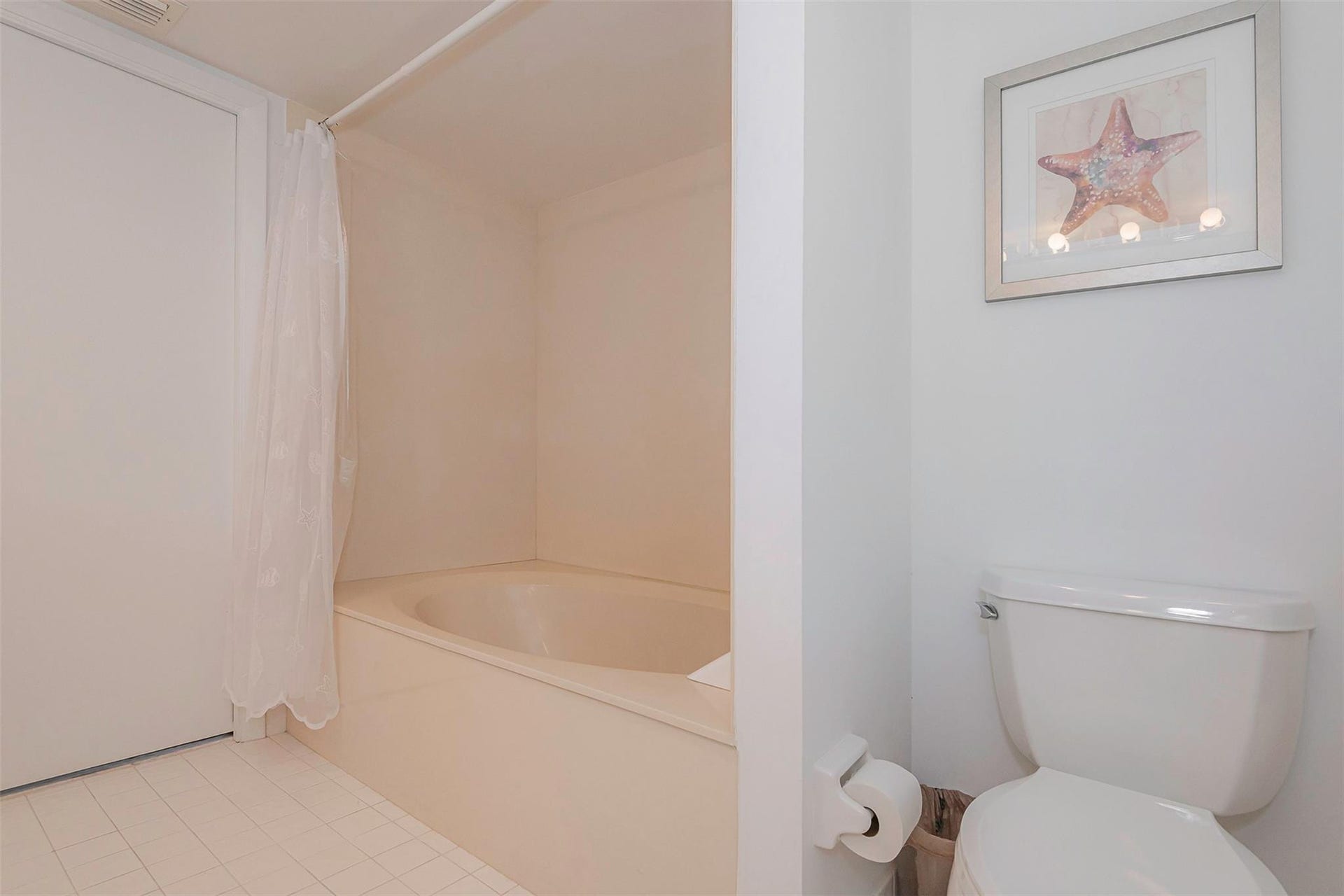 2300 NE 33rd Avenue, #703, Fort Lauderdale, FL 33305 Master Bath-Soaking Tub & Shower