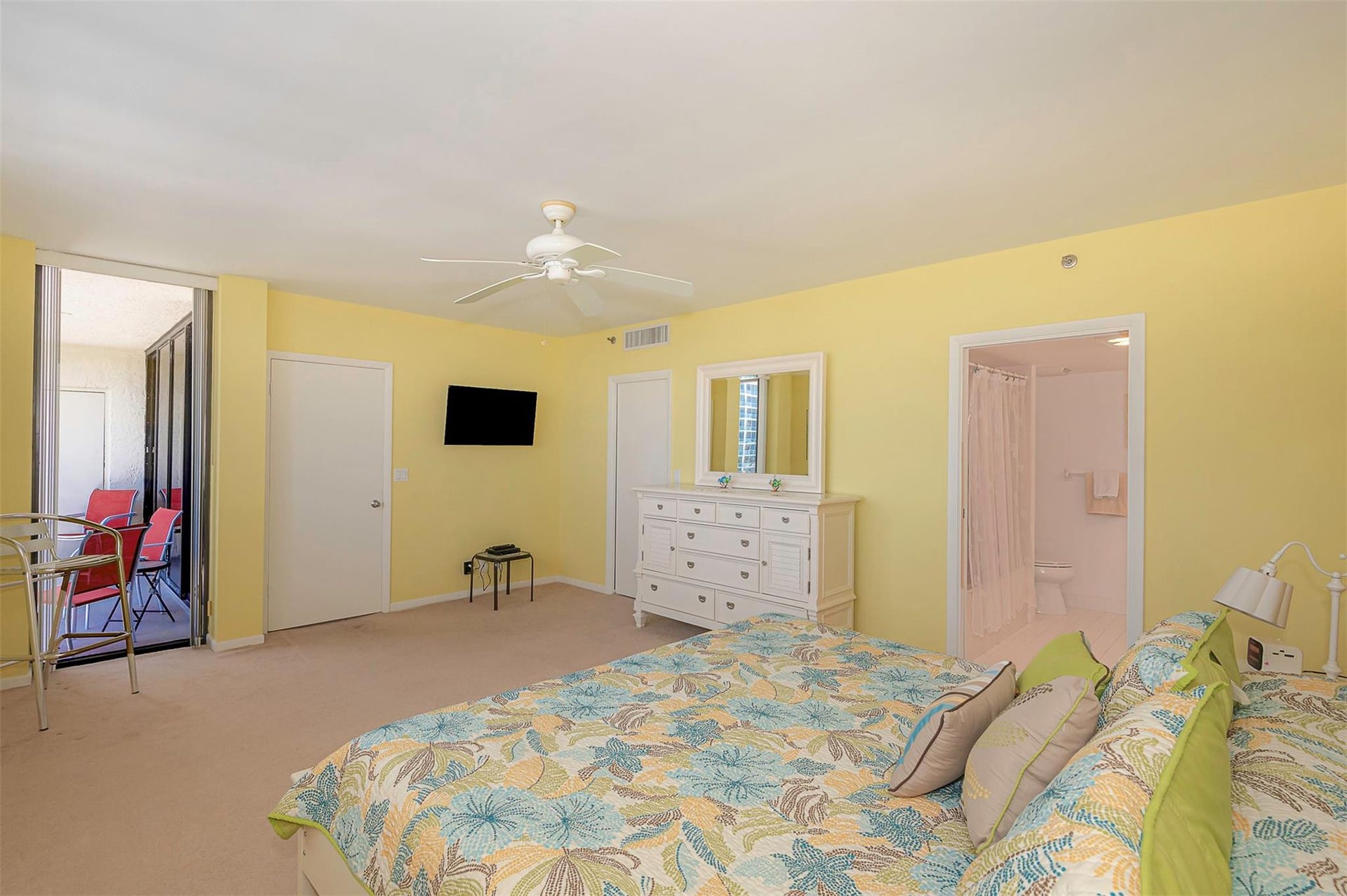 2300 NE 33rd Avenue, #703, Fort Lauderdale, FL 33305 ;Huge Master Bedroom-walk in closet