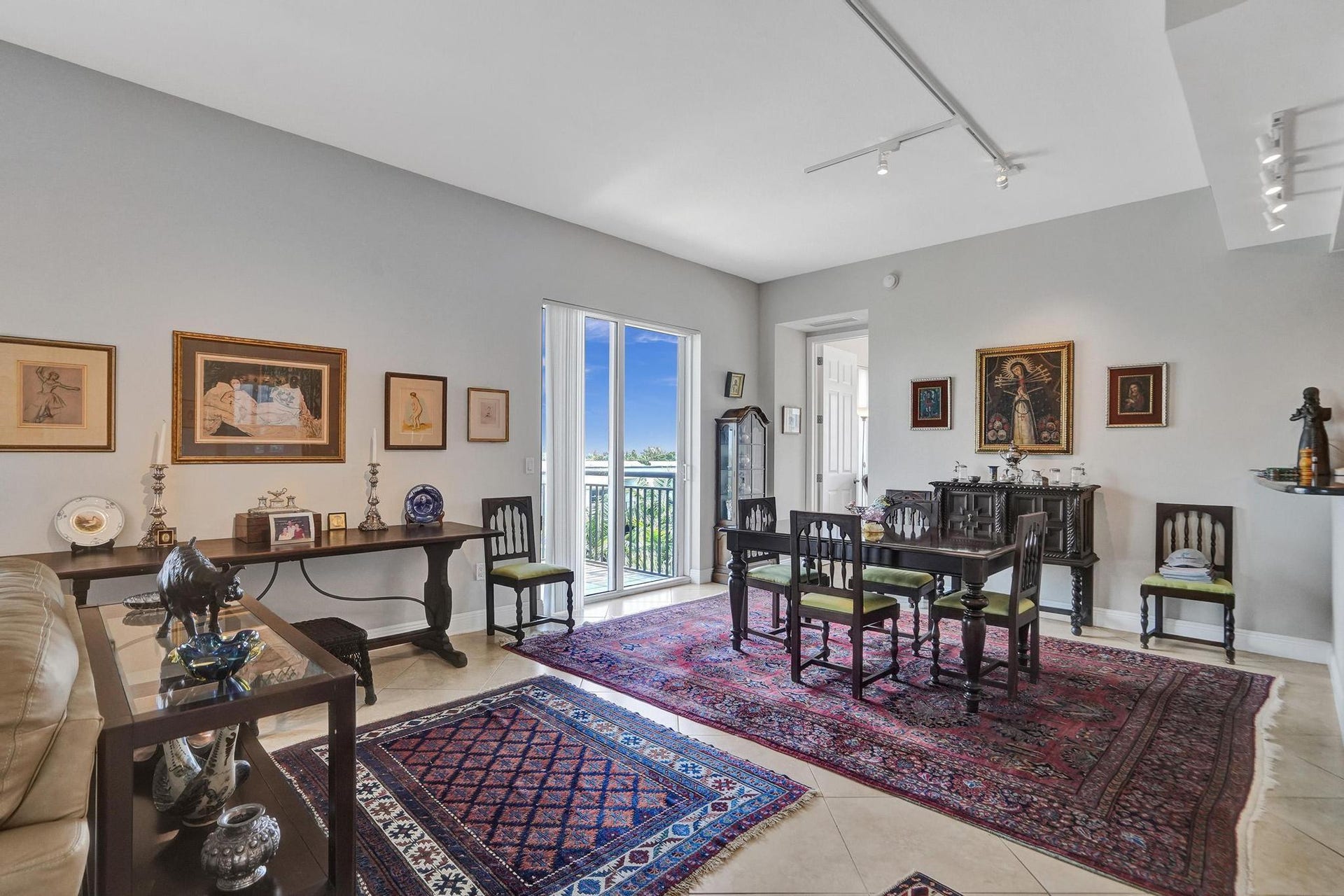 2633 NE 14th Avenue, #400, Wilton Manors, FL 33334 Living area