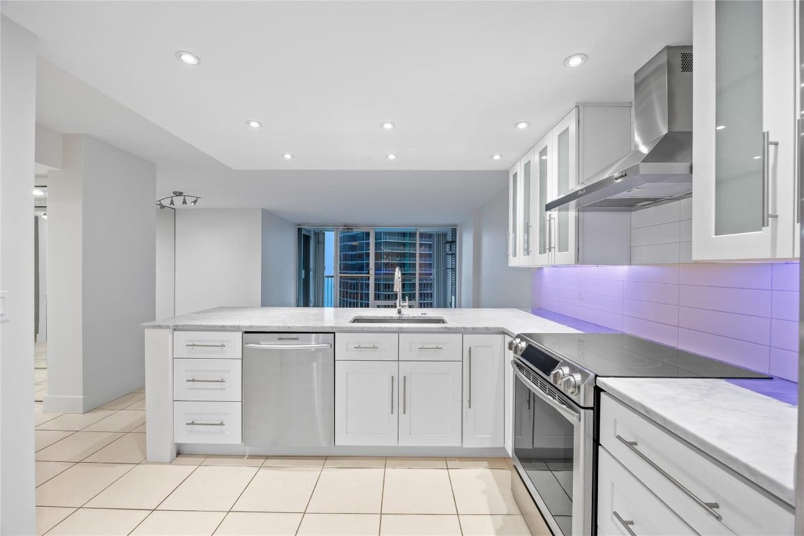2200 NE 33rd Avenue, #17C, Fort Lauderdale, Fort Lauderdale, FL 33305