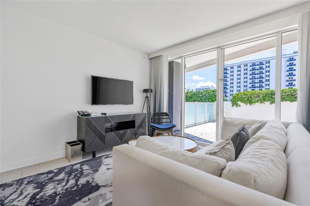 3101 Bayshore Drive, #501, Fort Lauderdale, FL 33304 Photo 6