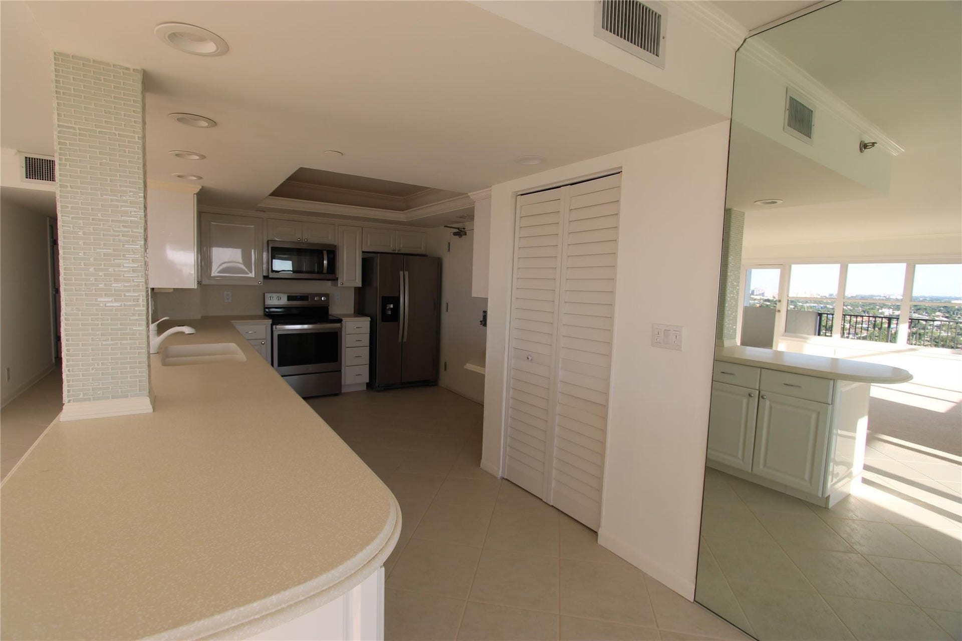 3200 Port Royale Drive, #2007, Fort Lauderdale, FL 33308 Photo 4