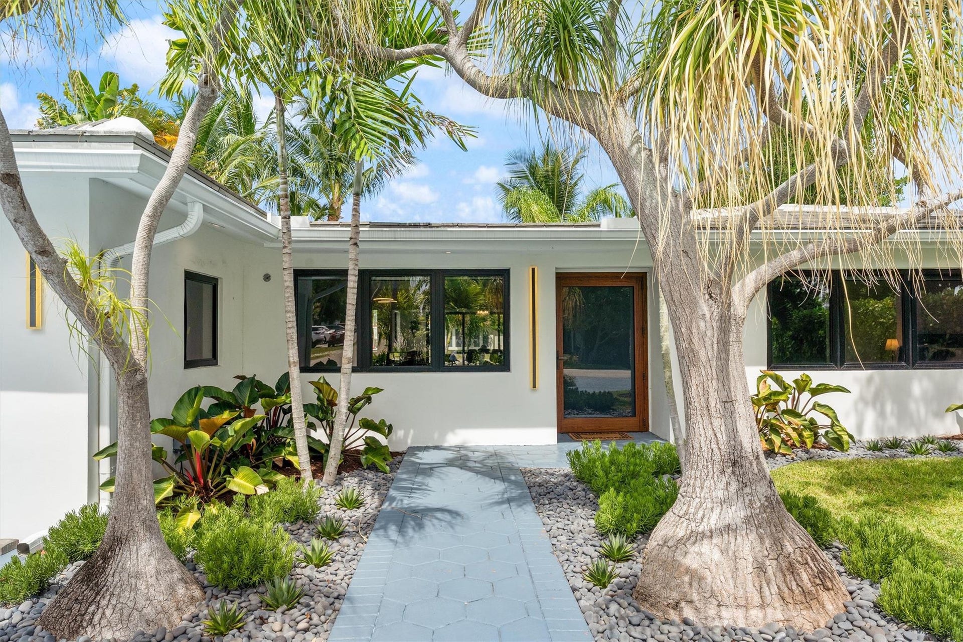 2500 NE 17th Terrace, Wilton Manors, FL 33305 Photo 16