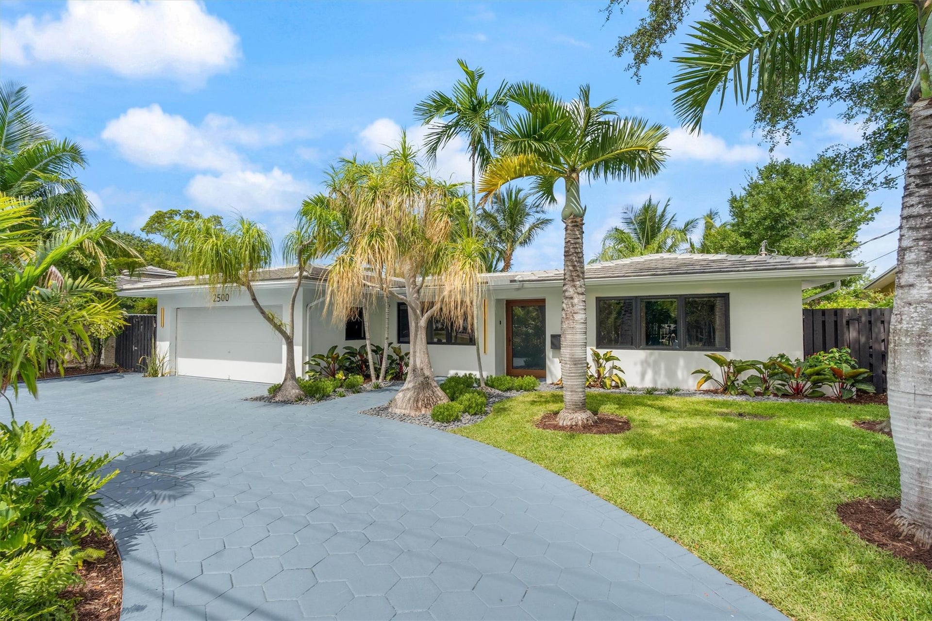 2500 NE 17th Terrace, Wilton Manors, FL 33305 Photo 15
