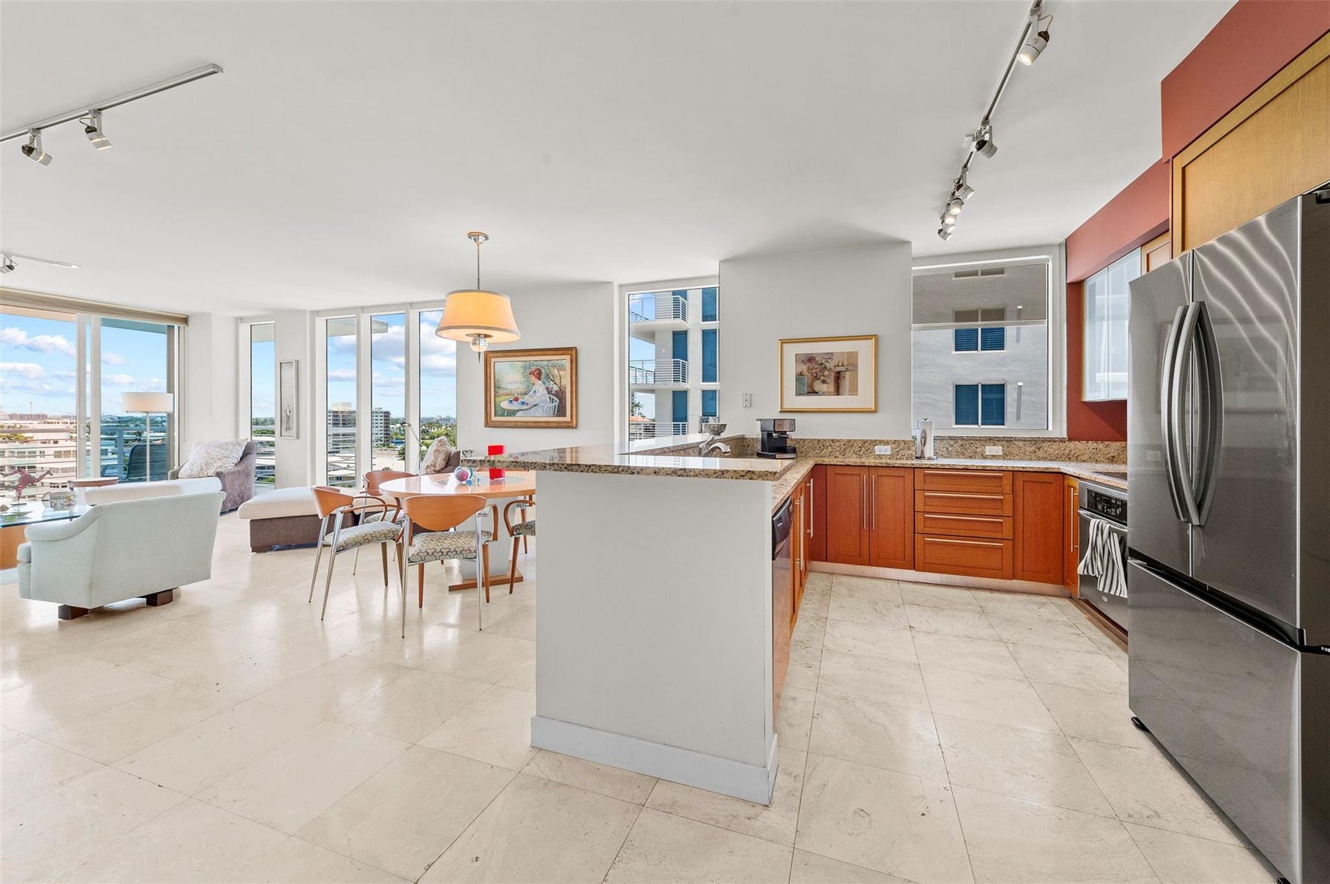 2821 N Ocean Boulevard, #701S, Fort Lauderdale, FL 33308 open kitchen/great room