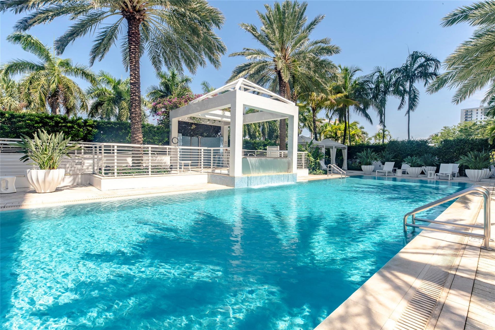2821 N Ocean Boulevard, #701S, Fort Lauderdale, FL 33308 25 meter infinity pool