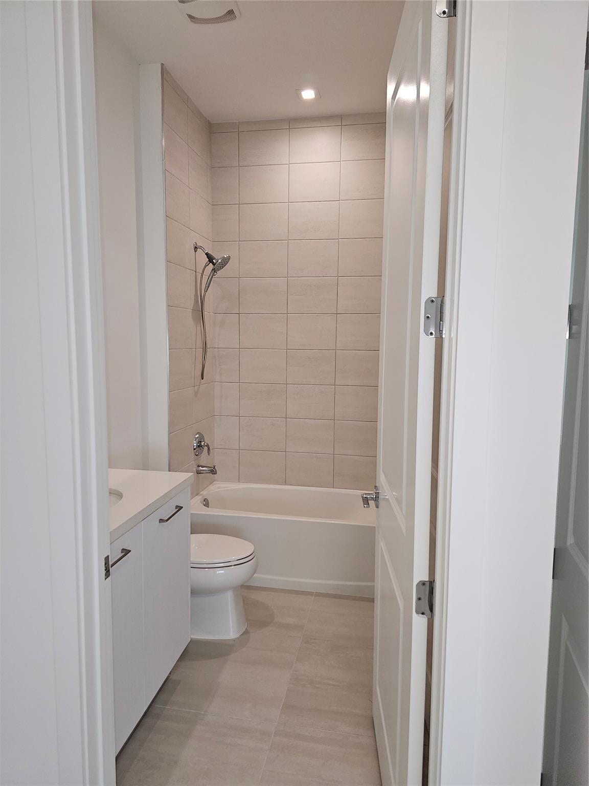 10396 SW 57th Court, Cooper City, Cooper City, FL 33328 Full Bath 3