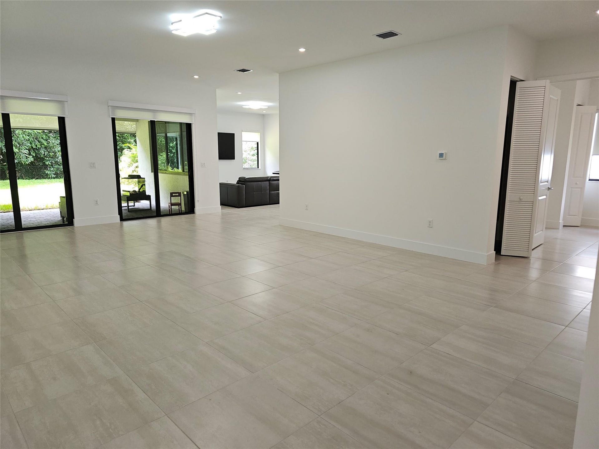 10396 SW 57th Court, Cooper City, Cooper City, FL 33328 Great room view from entrance