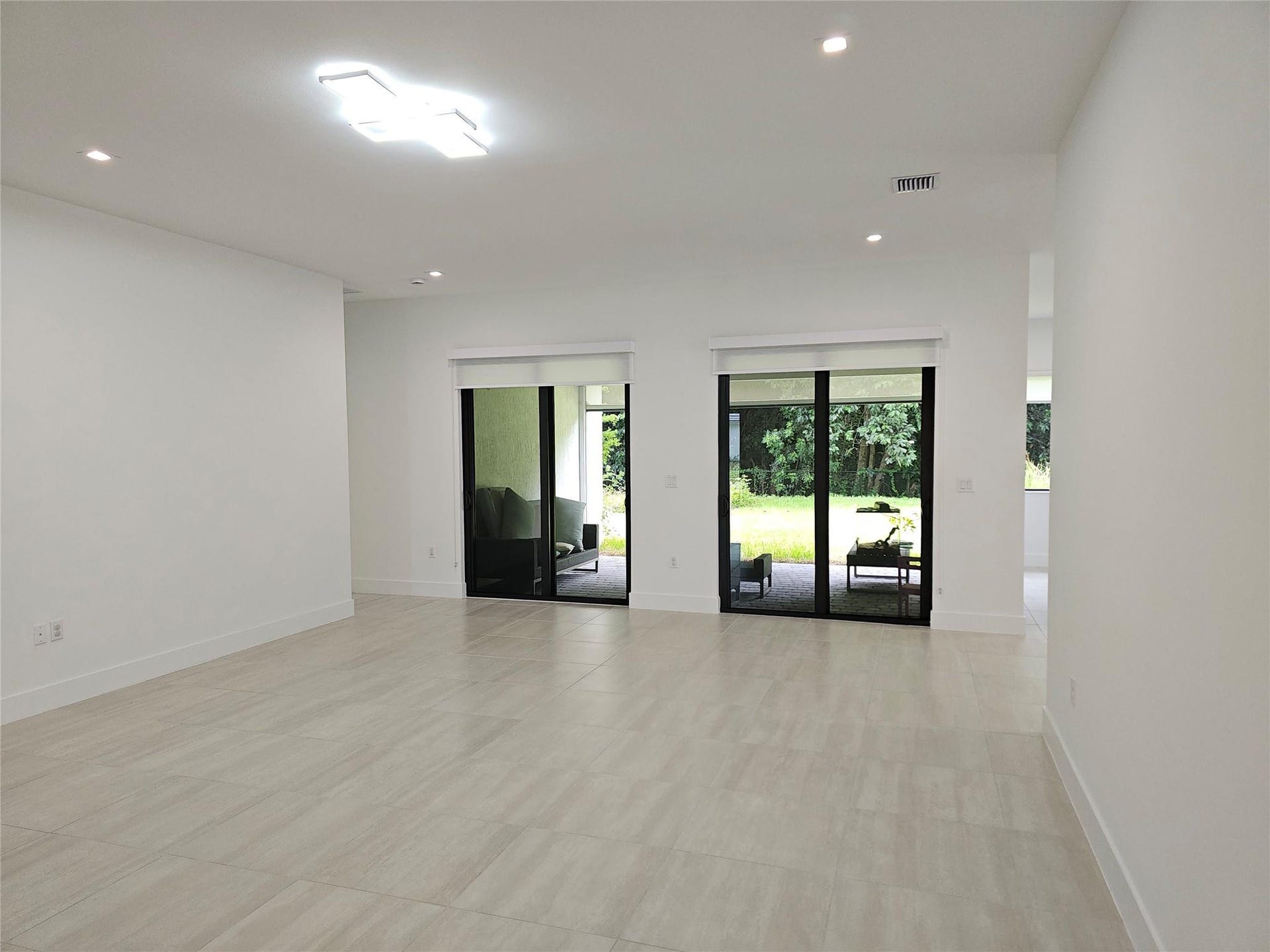10396 SW 57th Court, Cooper City, Cooper City, FL 33328 Great room pic 2