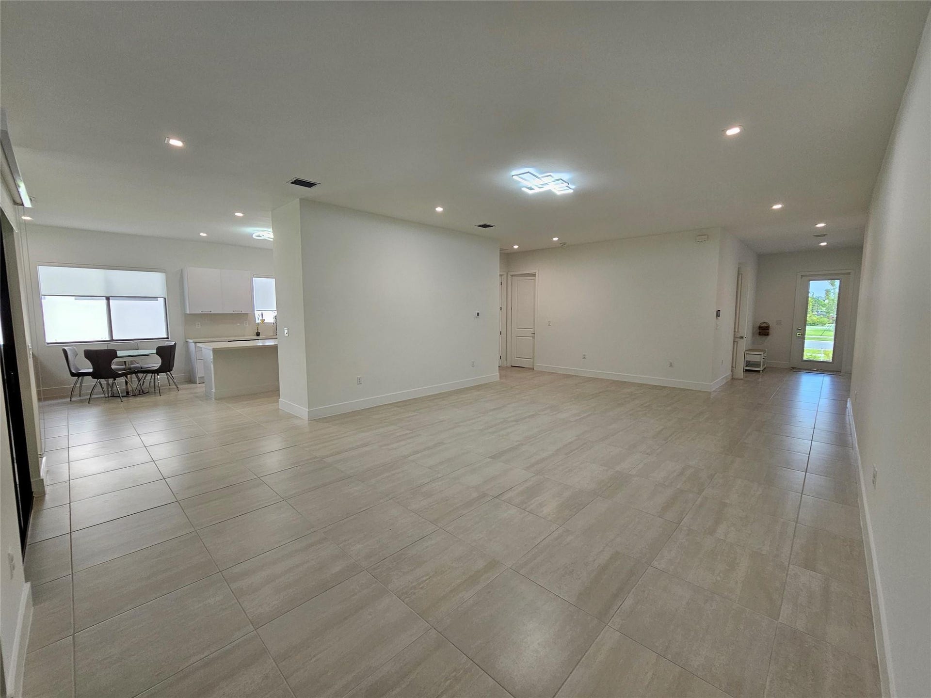 10396 SW 57th Court, Cooper City, Cooper City, FL 33328 Great room view from Primary entrnace pic 2