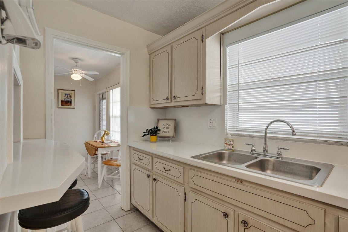 1300 N 12th Court, #4b, Hollywood, FL 33019 1300 N 12th Court, #4b, Hollywood, FL 33019