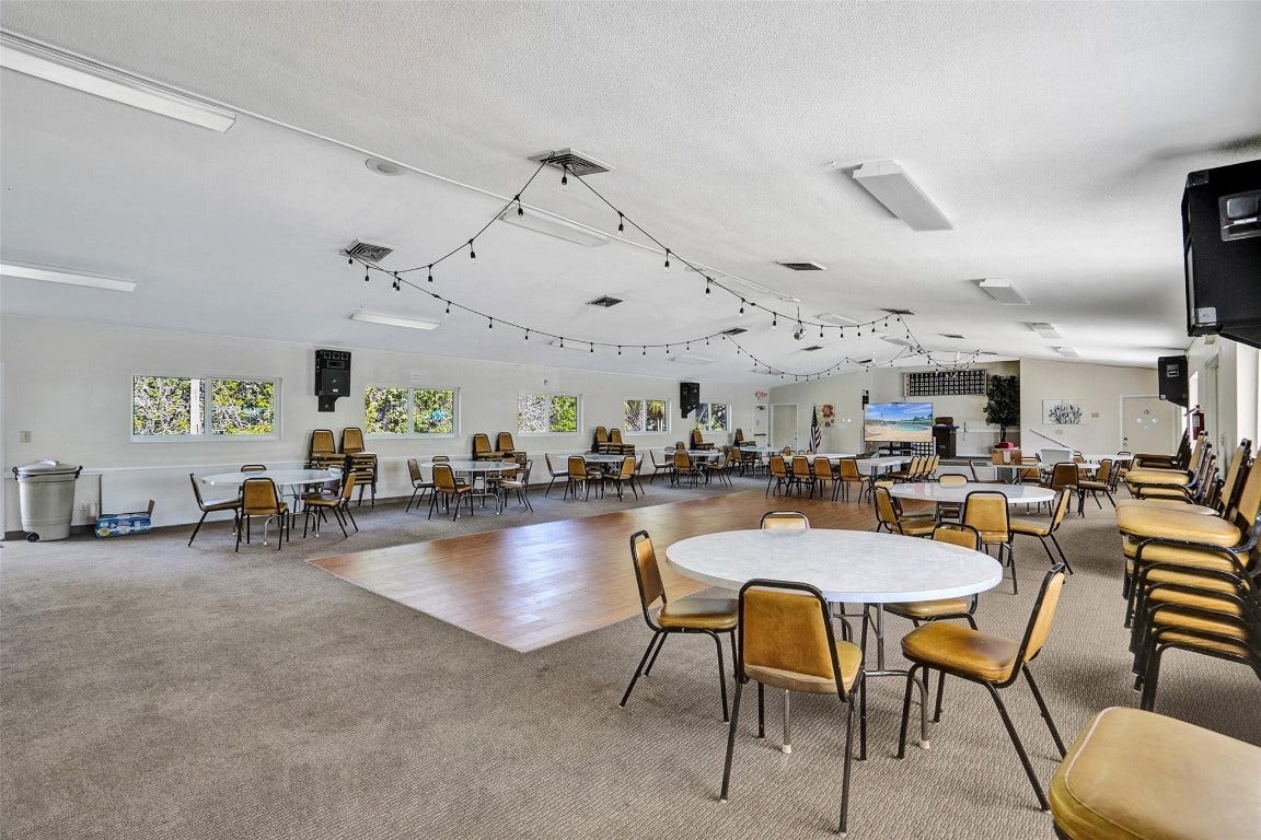 1300 N 12th Court, #4b, Hollywood, FL 33019 1300 N 12th Court, #4b, Hollywood, FL 33019