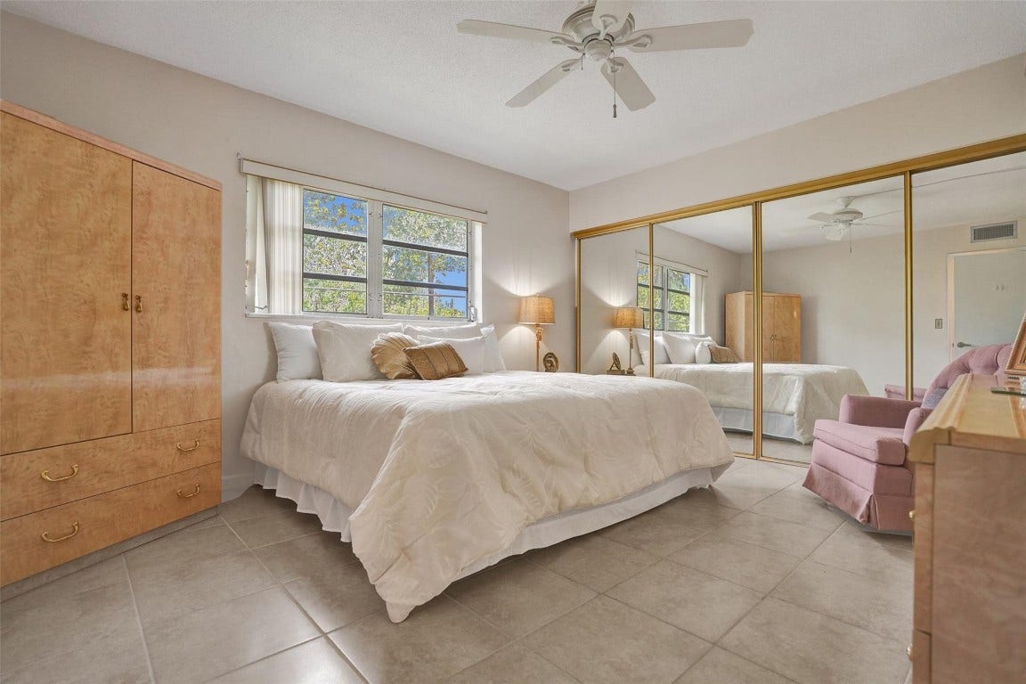 1300 N 12th Court, #4b, Hollywood, FL 33019 1300 N 12th Court, #4b, Hollywood, FL 33019