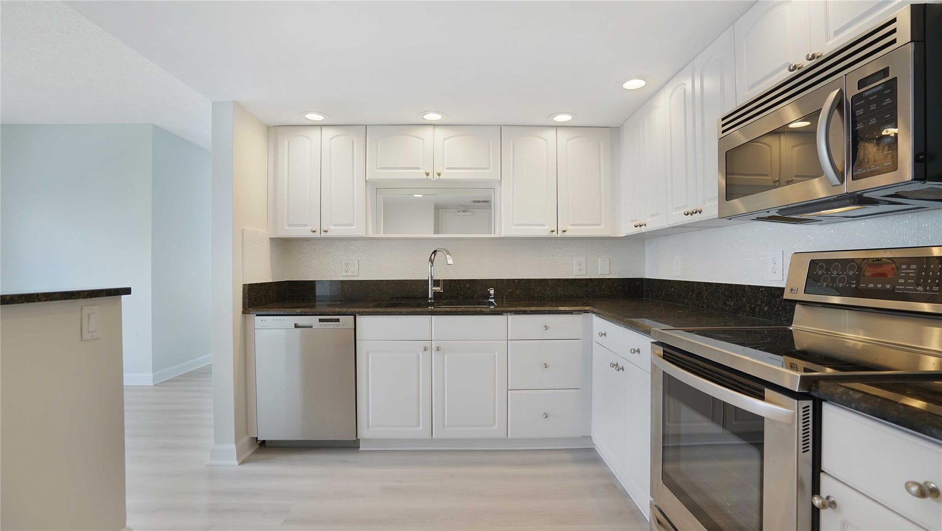 3550 Galt Ocean Drive, #607, Fort Lauderdale, FL 33308 3550 Galt Ocean Drive, #607, Fort Lauderdale, FL 33308