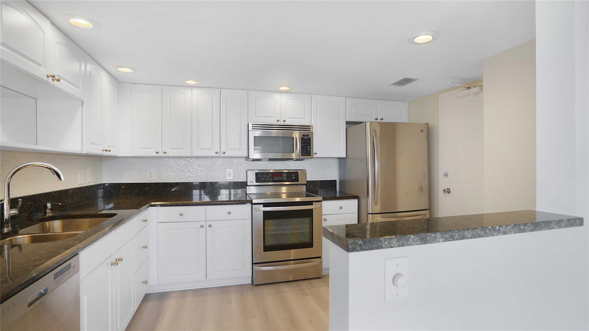 3550 Galt Ocean Drive, #607, Fort Lauderdale, FL 33308 3550 Galt Ocean Drive, #607, Fort Lauderdale, FL 33308