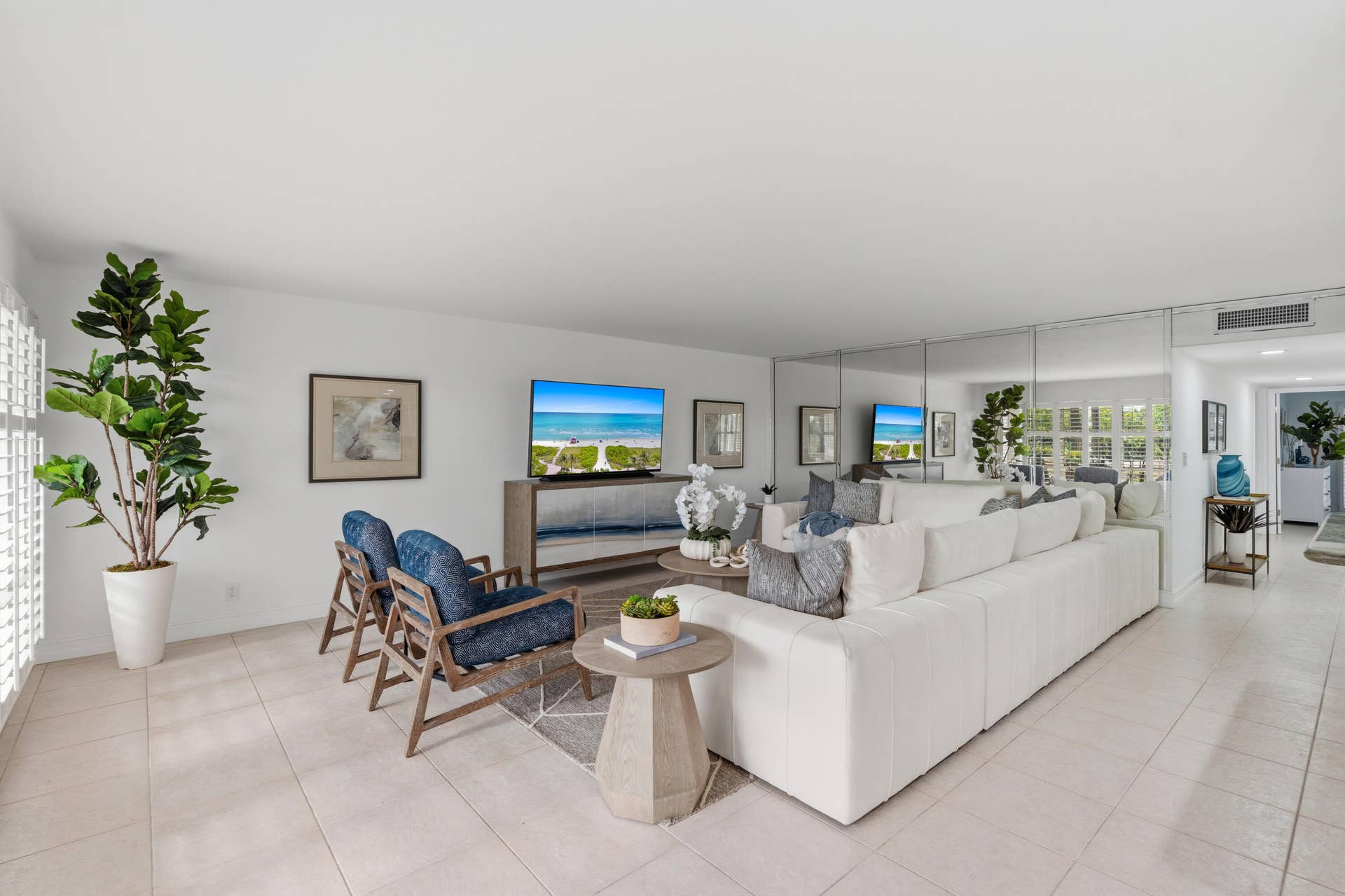 Spacious Bright Living Room