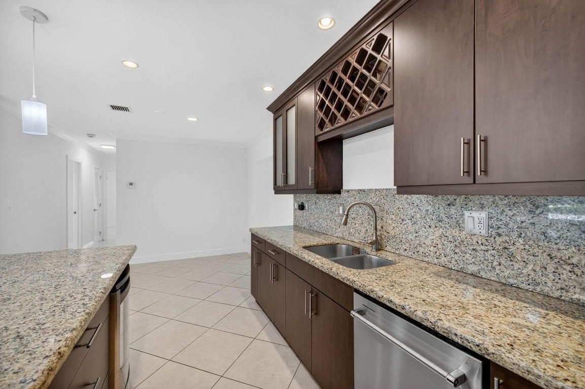 316 NW 24th Street, Wilton Manors, FL 33311