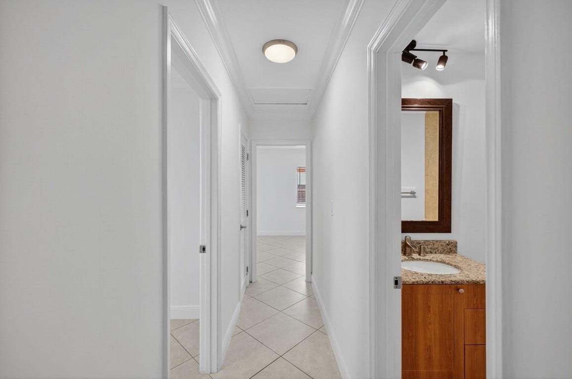 316 NW 24th Street, Wilton Manors, FL 33311