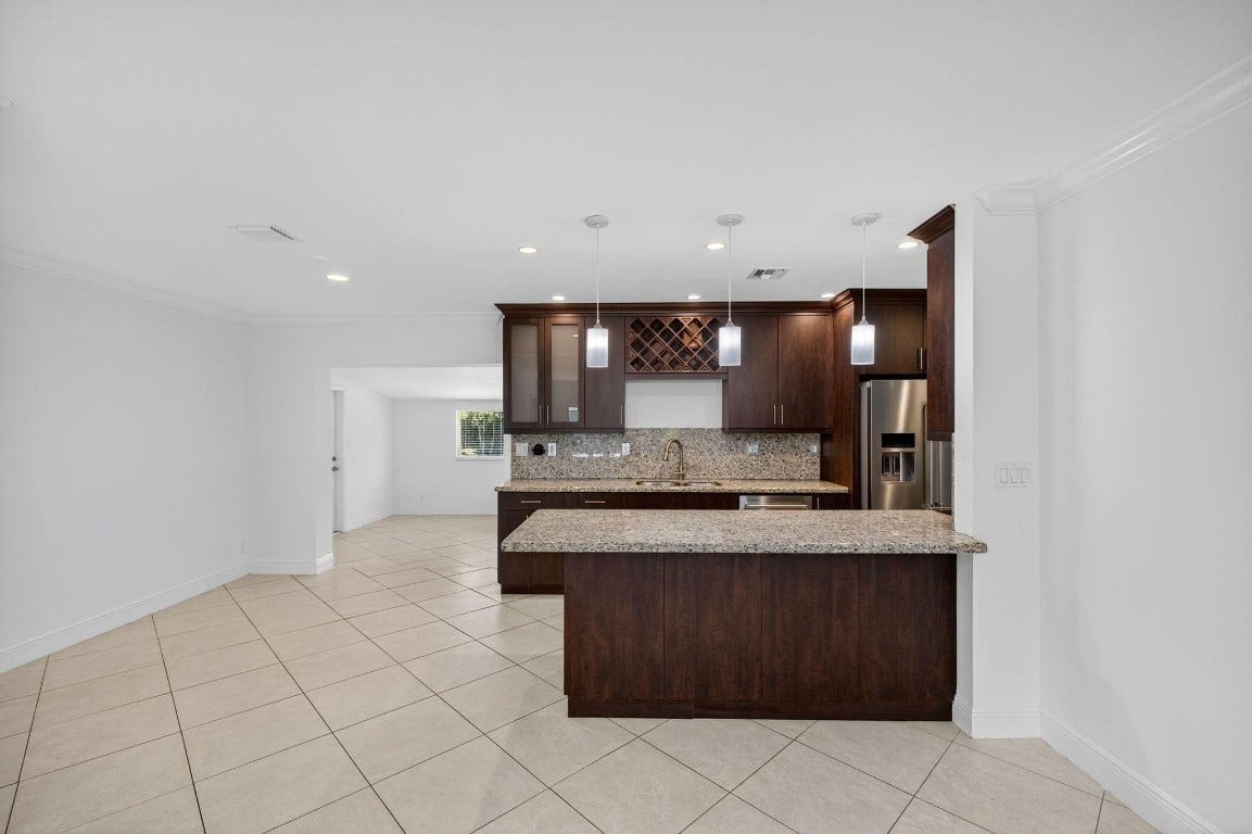 316 NW 24th Street, Wilton Manors, FL 33311